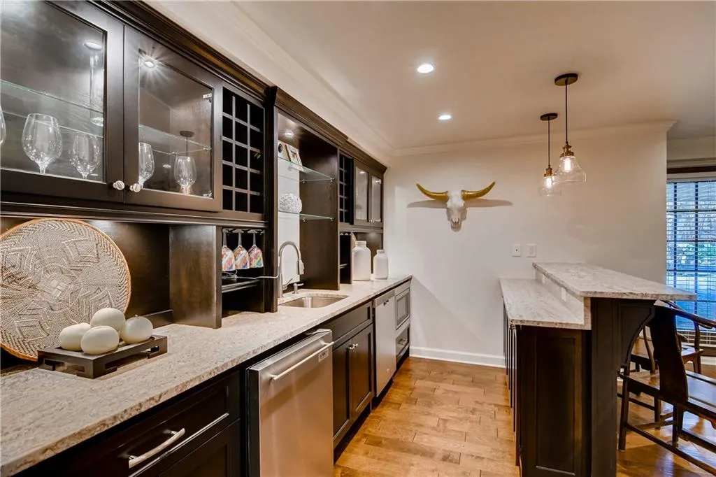 6275 Aberdeen Drive, Atlanta, Georgia 30328, 4 Bedrooms Bedrooms, ,3 BathroomsBathrooms,Residential,Sold,6275 Aberdeen Drive,6110870