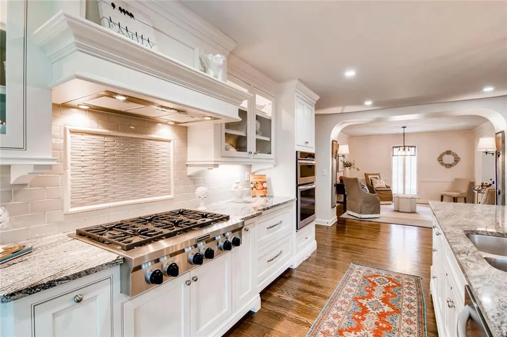 6275 Aberdeen Drive, Atlanta, Georgia 30328, 4 Bedrooms Bedrooms, ,3 BathroomsBathrooms,Residential,Sold,6275 Aberdeen Drive,6110870