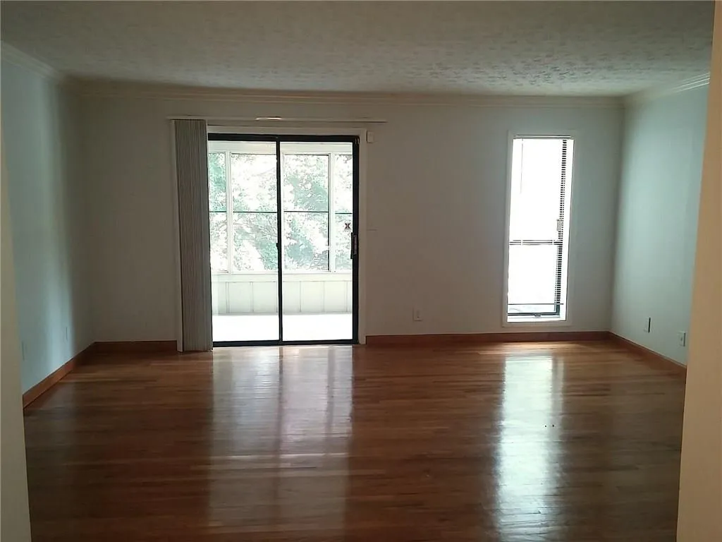 403 Summit North Drive Ne Unit 403, Atlanta, Georgia 30324, 1 Bedroom Bedrooms, ,1 BathroomBathrooms,Residential,Sold,403 Summit North Drive Ne Unit 403,5746456