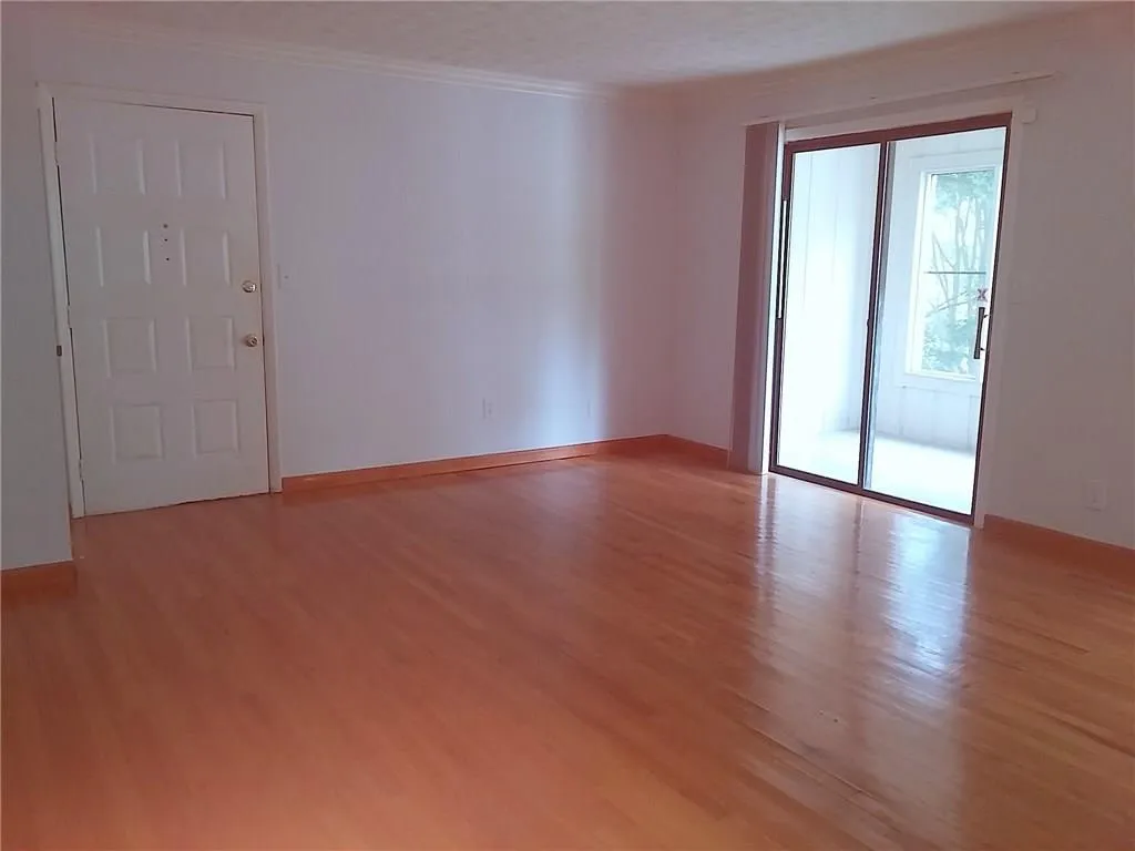 403 Summit North Drive Ne Unit 403, Atlanta, Georgia 30324, 1 Bedroom Bedrooms, ,1 BathroomBathrooms,Residential,Sold,403 Summit North Drive Ne Unit 403,5746456