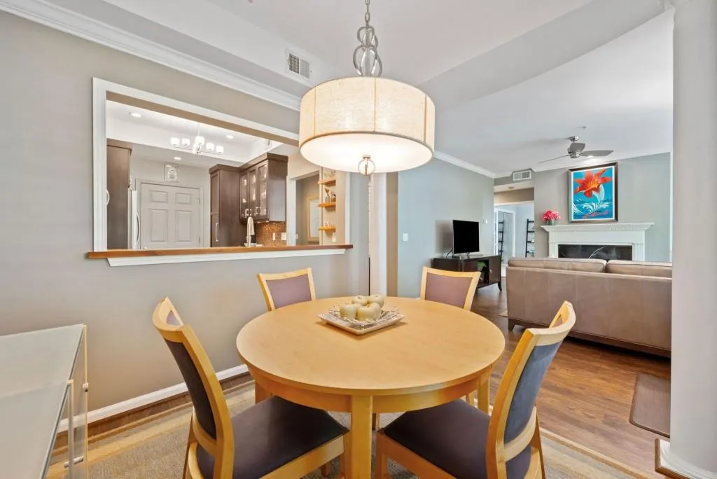 3636 Habersham Road Nw Unit 1103, Atlanta, Georgia 30305, 2 Bedrooms Bedrooms, ,2 BathroomsBathrooms,Residential,For Sale,3636 Habersham Road Nw Unit 1103,7612919
