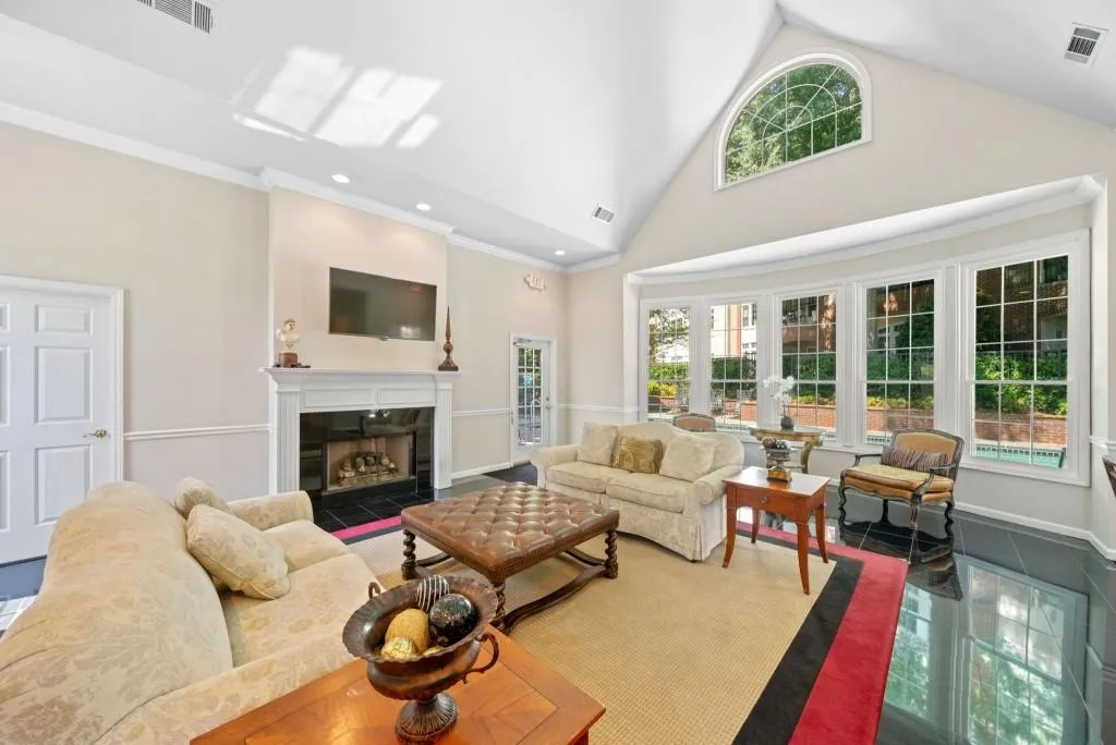 3636 Habersham Road Nw Unit 1103, Atlanta, Georgia 30305, 2 Bedrooms Bedrooms, ,2 BathroomsBathrooms,Residential,For Sale,3636 Habersham Road Nw Unit 1103,7612919