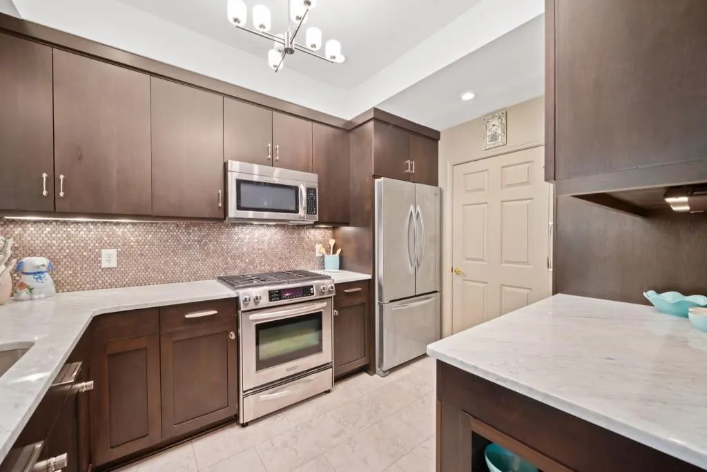 3636 Habersham Road Nw Unit 1103, Atlanta, Georgia 30305, 2 Bedrooms Bedrooms, ,2 BathroomsBathrooms,Residential,For Sale,3636 Habersham Road Nw Unit 1103,7612919