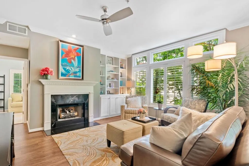 3636 Habersham Road Nw Unit 1103, Atlanta, Georgia 30305, 2 Bedrooms Bedrooms, ,2 BathroomsBathrooms,Residential,For Sale,3636 Habersham Road Nw Unit 1103,7612919