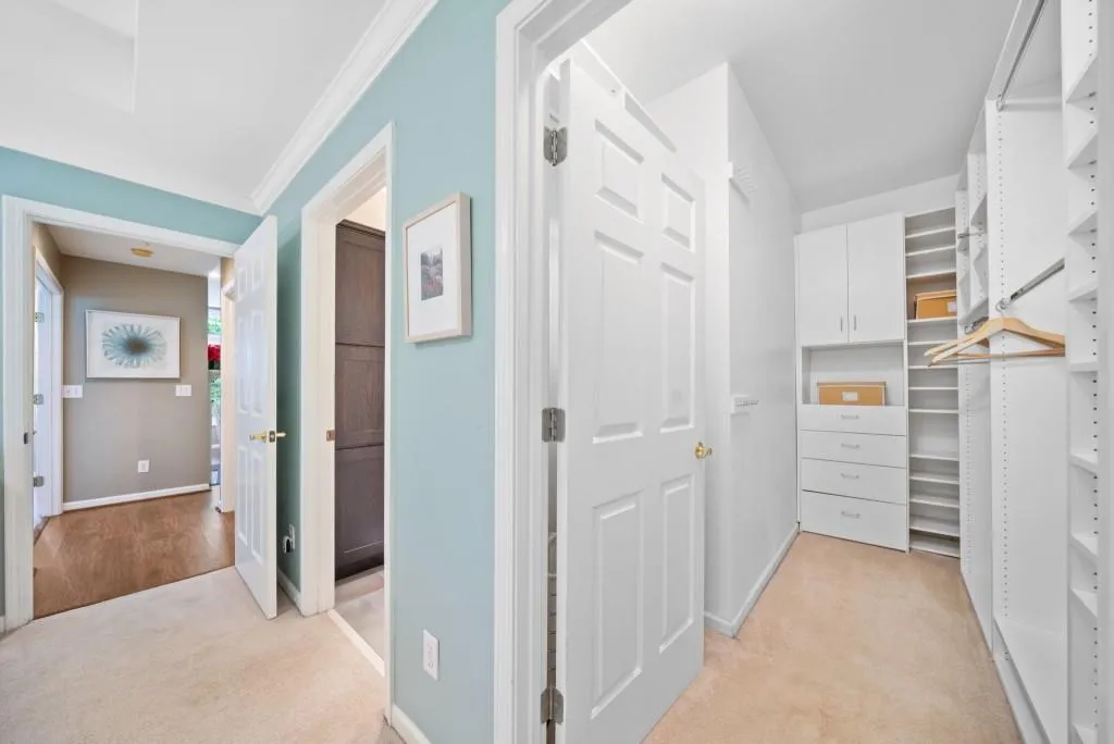 3636 Habersham Road Nw Unit 1103, Atlanta, Georgia 30305, 2 Bedrooms Bedrooms, ,2 BathroomsBathrooms,Residential,For Sale,3636 Habersham Road Nw Unit 1103,7612919