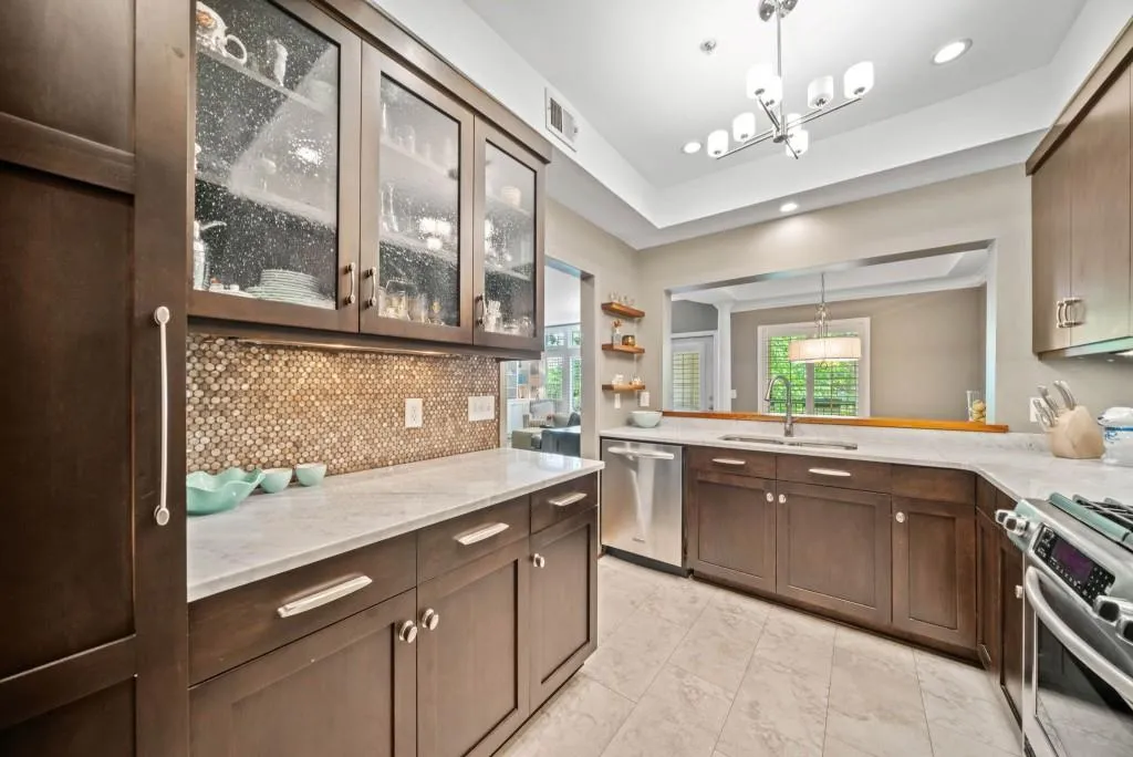 3636 Habersham Road Nw Unit 1103, Atlanta, Georgia 30305, 2 Bedrooms Bedrooms, ,2 BathroomsBathrooms,Residential,For Sale,3636 Habersham Road Nw Unit 1103,7612919