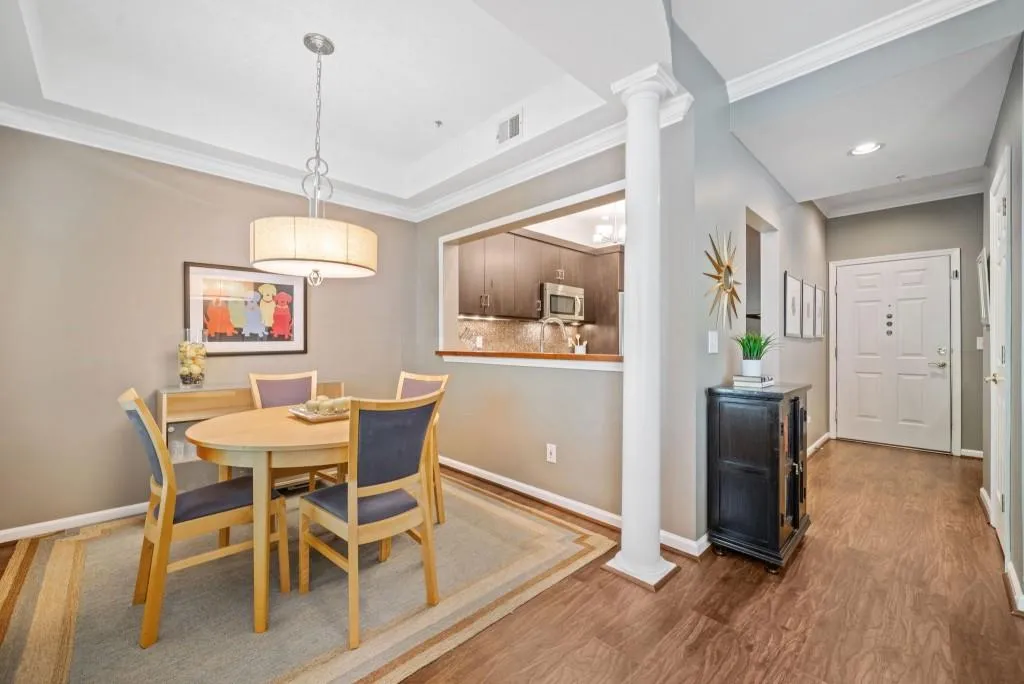 3636 Habersham Road Nw Unit 1103, Atlanta, Georgia 30305, 2 Bedrooms Bedrooms, ,2 BathroomsBathrooms,Residential,For Sale,3636 Habersham Road Nw Unit 1103,7612919