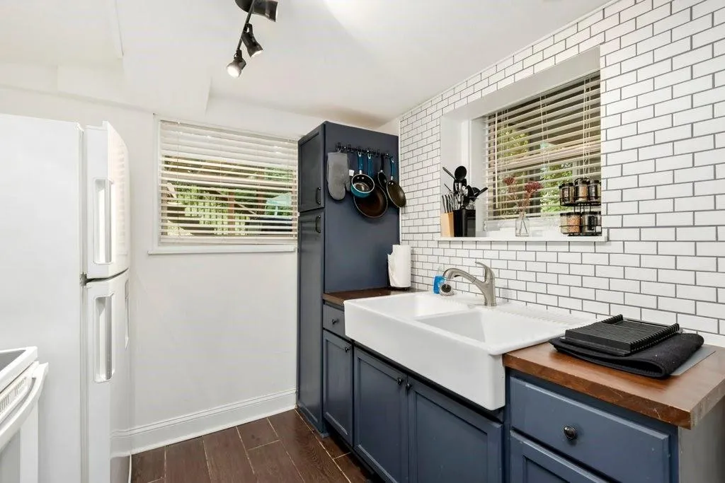 677 Holmes Street Nw, Atlanta, Georgia 30318, ,Residential Income,For Sale,677 Holmes Street Nw,7587541