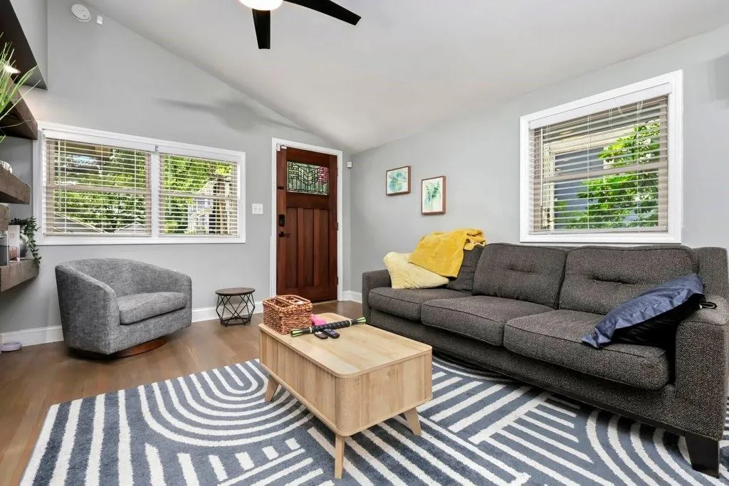 677 Holmes Street Nw, Atlanta, Georgia 30318, ,Residential Income,For Sale,677 Holmes Street Nw,7587541