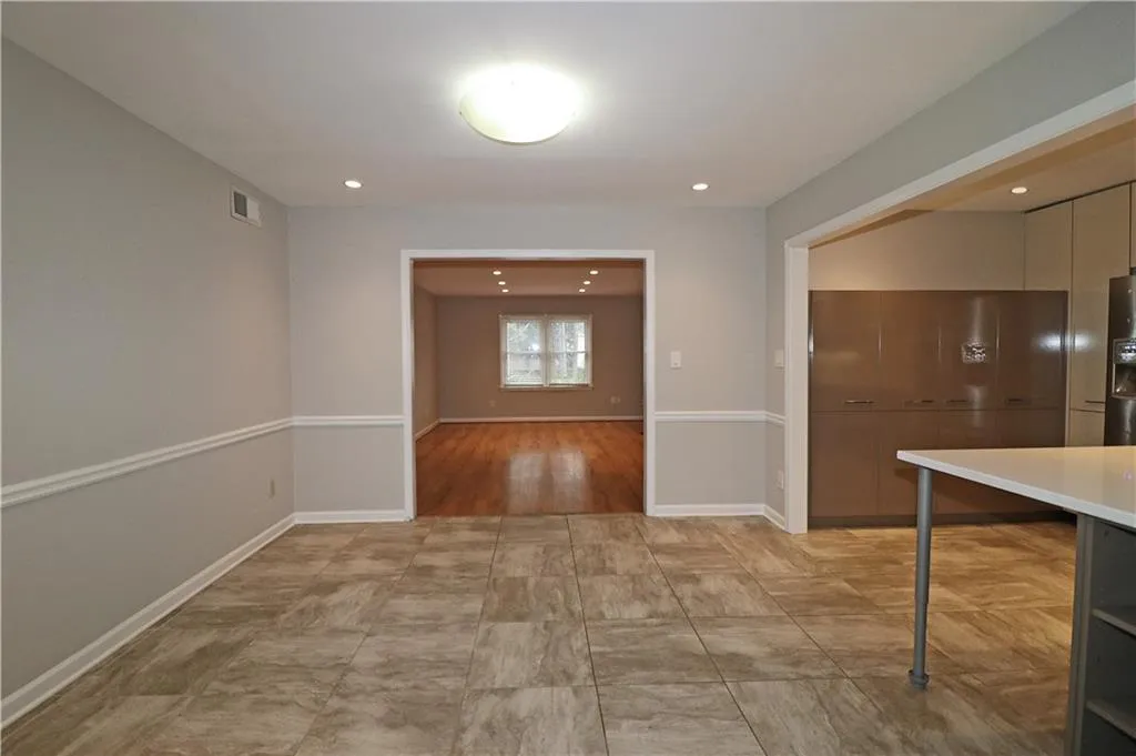 40 Glenald Way Nw, Atlanta, Georgia 30327, 3 Bedrooms Bedrooms, 0 ,2 BathroomsBathrooms,Residential,For Sale,40 Glenald Way Nw,7679542