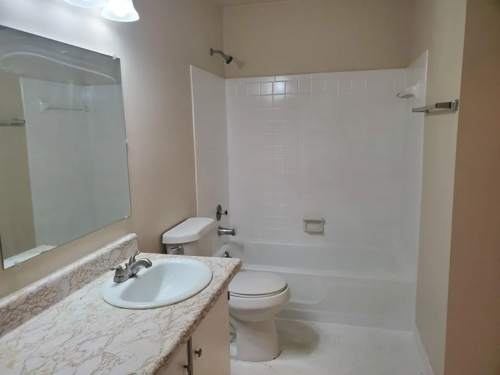 350 Winding River Drive Unit D, Atlanta, Georgia 30350, 2 Bedrooms Bedrooms, ,2 BathroomsBathrooms,Residential,Sold,350 Winding River Drive Unit D,6661877