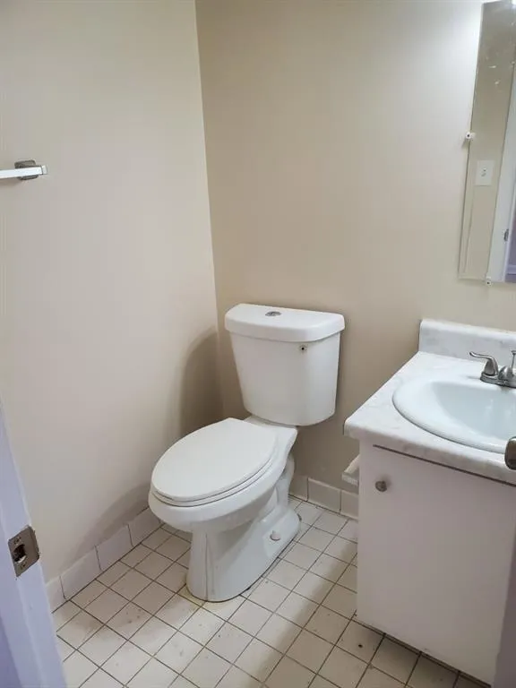 350 Winding River Drive Unit D, Atlanta, Georgia 30350, 2 Bedrooms Bedrooms, ,2 BathroomsBathrooms,Residential,Sold,350 Winding River Drive Unit D,6661877