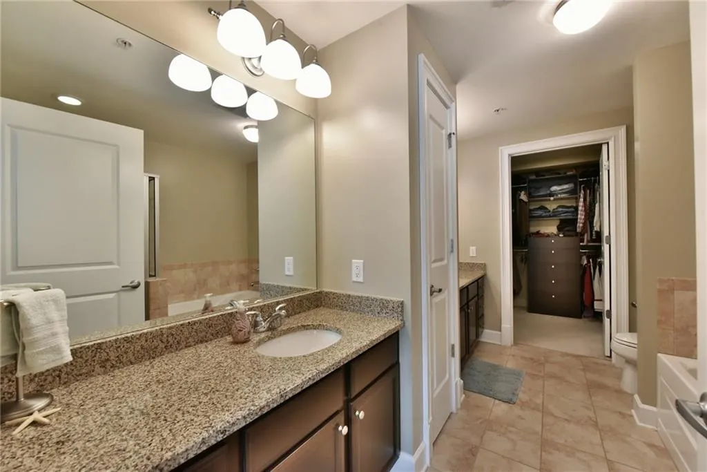 200 River Vista Drive Unit 426, Atlanta, Georgia 30339, 2 Bedrooms Bedrooms, ,2 BathroomsBathrooms,Residential,Sold,200 River Vista Drive Unit 426,5814525