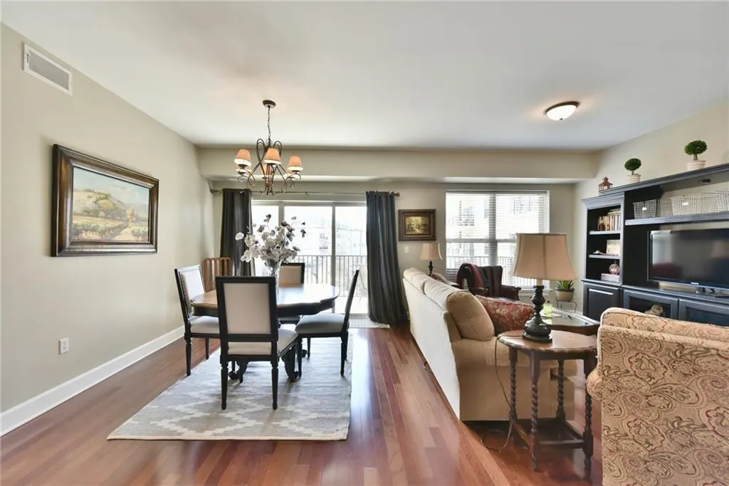 200 River Vista Drive Unit 426, Atlanta, Georgia 30339, 2 Bedrooms Bedrooms, ,2 BathroomsBathrooms,Residential,Sold,200 River Vista Drive Unit 426,5814525