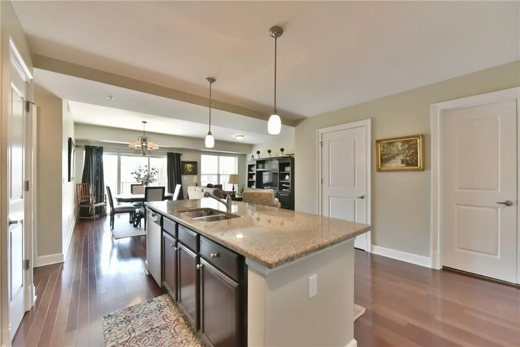 200 River Vista Drive Unit 426, Atlanta, Georgia 30339, 2 Bedrooms Bedrooms, ,2 BathroomsBathrooms,Residential,Sold,200 River Vista Drive Unit 426,5814525