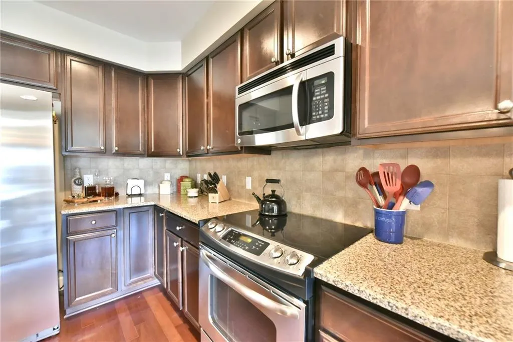 200 River Vista Drive Unit 426, Atlanta, Georgia 30339, 2 Bedrooms Bedrooms, ,2 BathroomsBathrooms,Residential,Sold,200 River Vista Drive Unit 426,5814525