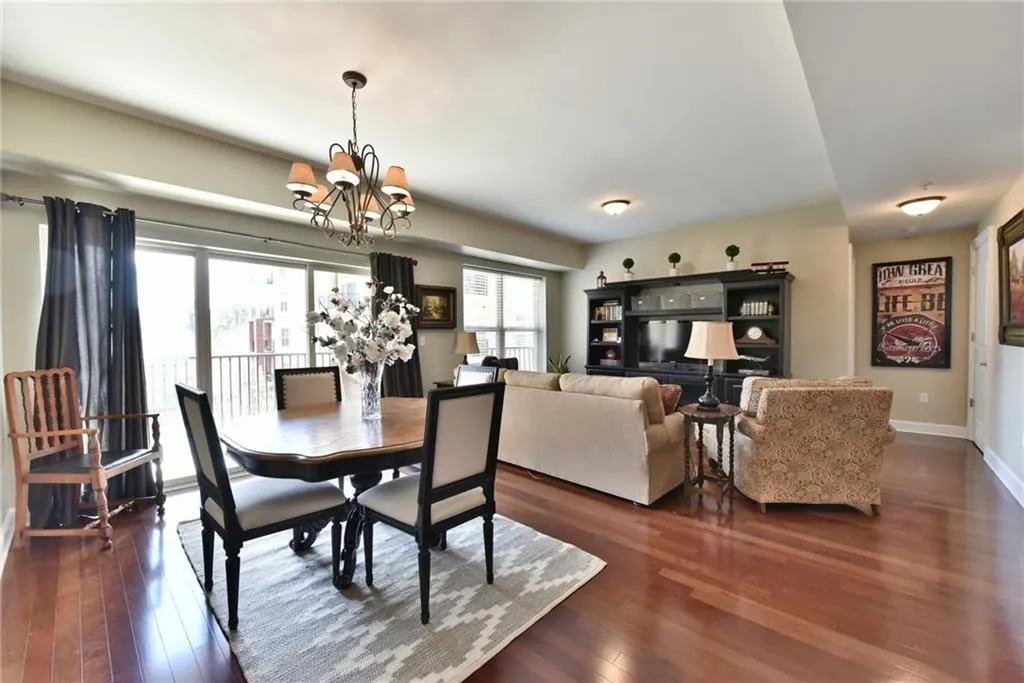 200 River Vista Drive Unit 426, Atlanta, Georgia 30339, 2 Bedrooms Bedrooms, ,2 BathroomsBathrooms,Residential,Sold,200 River Vista Drive Unit 426,5814525