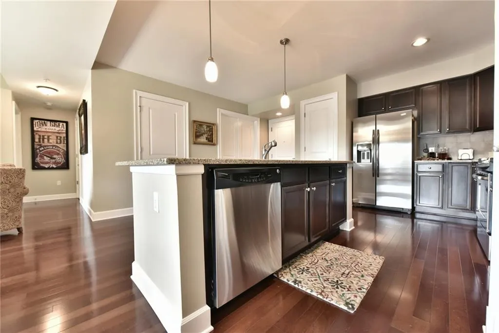 200 River Vista Drive Unit 426, Atlanta, Georgia 30339, 2 Bedrooms Bedrooms, ,2 BathroomsBathrooms,Residential,Sold,200 River Vista Drive Unit 426,5814525