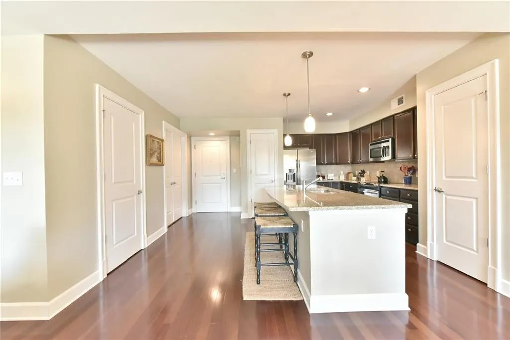 200 River Vista Drive Unit 426, Atlanta, Georgia 30339, 2 Bedrooms Bedrooms, ,2 BathroomsBathrooms,Residential,Sold,200 River Vista Drive Unit 426,5814525