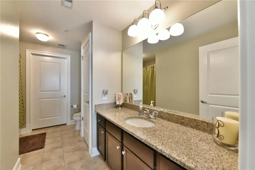 200 River Vista Drive Unit 426, Atlanta, Georgia 30339, 2 Bedrooms Bedrooms, ,2 BathroomsBathrooms,Residential,Sold,200 River Vista Drive Unit 426,5814525