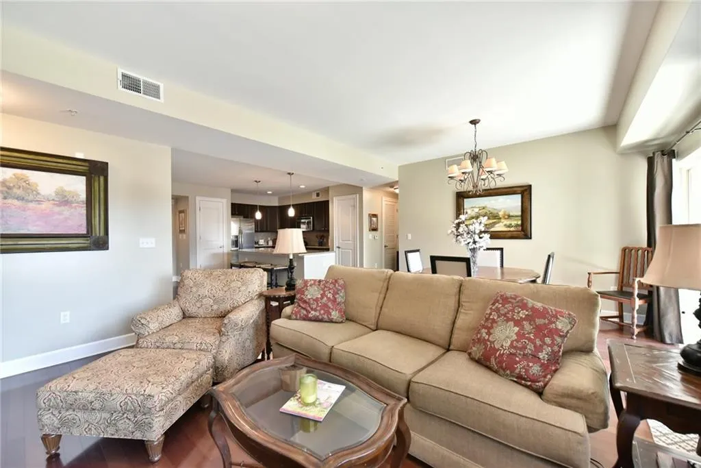 200 River Vista Drive Unit 426, Atlanta, Georgia 30339, 2 Bedrooms Bedrooms, ,2 BathroomsBathrooms,Residential,Sold,200 River Vista Drive Unit 426,5814525