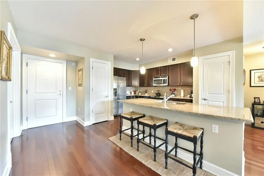 200 River Vista Drive Unit 426, Atlanta, Georgia 30339, 2 Bedrooms Bedrooms, ,2 BathroomsBathrooms,Residential,Sold,200 River Vista Drive Unit 426,5814525