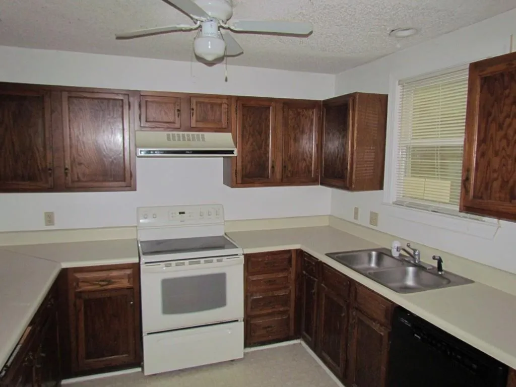 908 Hollyfax Circle Unit 908, Atlanta, Georgia 30328, 2 Bedrooms Bedrooms, ,2 BathroomsBathrooms,Residential,Sold,908 Hollyfax Circle Unit 908,5606876