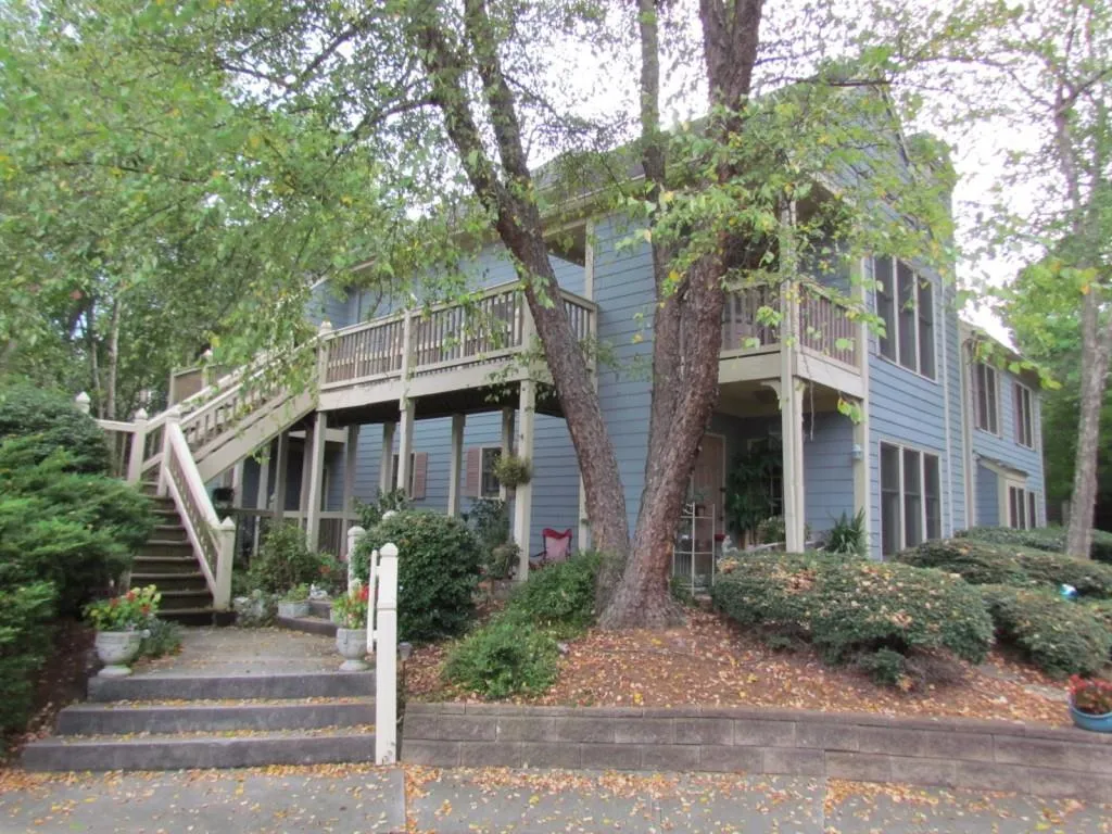 908 Hollyfax Circle Unit 908, Atlanta, Georgia 30328, 2 Bedrooms Bedrooms, ,2 BathroomsBathrooms,Residential,Sold,908 Hollyfax Circle Unit 908,5606876