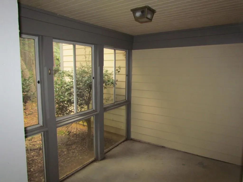 908 Hollyfax Circle Unit 908, Atlanta, Georgia 30328, 2 Bedrooms Bedrooms, ,2 BathroomsBathrooms,Residential,Sold,908 Hollyfax Circle Unit 908,5606876