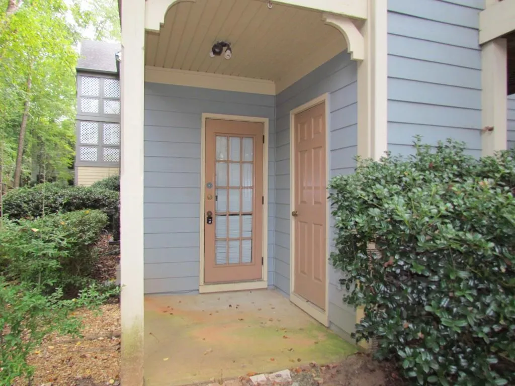 908 Hollyfax Circle Unit 908, Atlanta, Georgia 30328, 2 Bedrooms Bedrooms, ,2 BathroomsBathrooms,Residential,Sold,908 Hollyfax Circle Unit 908,5606876