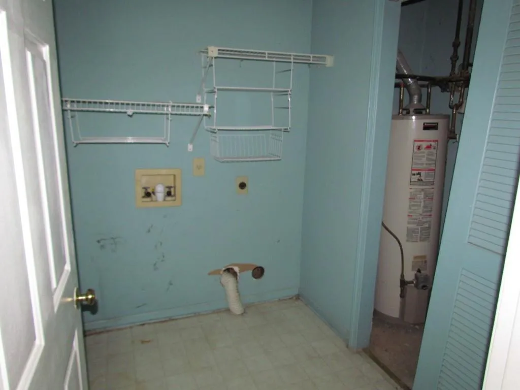 908 Hollyfax Circle Unit 908, Atlanta, Georgia 30328, 2 Bedrooms Bedrooms, ,2 BathroomsBathrooms,Residential,Sold,908 Hollyfax Circle Unit 908,5606876