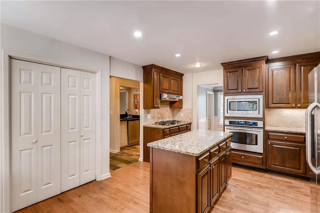 535 Calaveras Drive, Atlanta, Georgia 30350, 5 Bedrooms Bedrooms, ,4 BathroomsBathrooms,Residential,Sold,535 Calaveras Drive,6024045