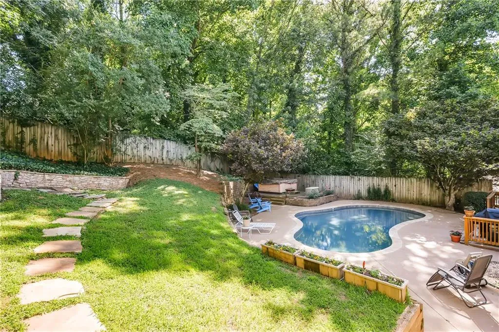 535 Calaveras Drive, Atlanta, Georgia 30350, 5 Bedrooms Bedrooms, ,4 BathroomsBathrooms,Residential,Sold,535 Calaveras Drive,6024045