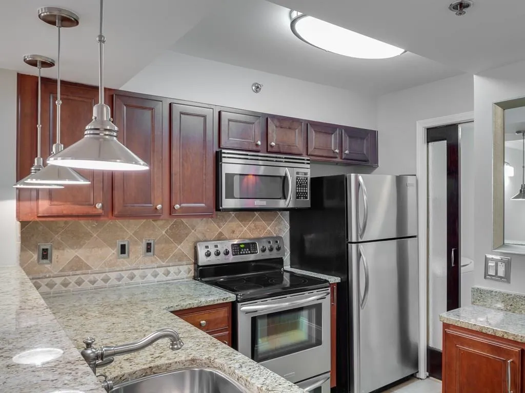 795 Hammond Drive Unit 913, Atlanta, Georgia 30328, 2 Bedrooms Bedrooms, ,2 BathroomsBathrooms,Residential,Sold,795 Hammond Drive Unit 913,5799059