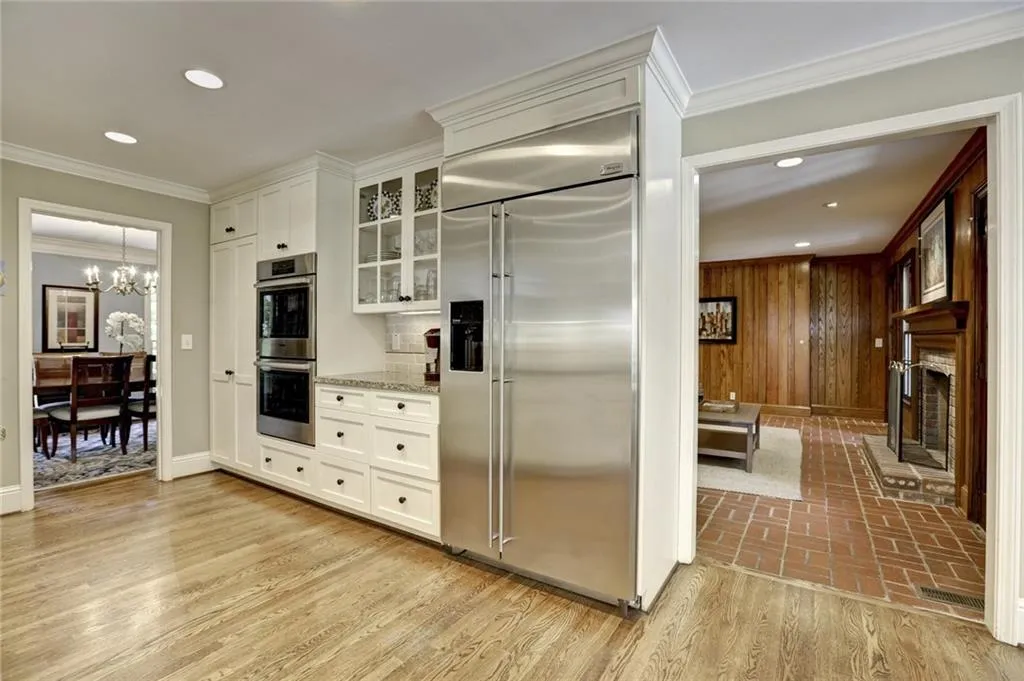 3211 Rockingham Drive Nw, Atlanta, Georgia 30327, 5 Bedrooms Bedrooms, ,5 BathroomsBathrooms,Residential,Sold,3211 Rockingham Drive Nw,5704371