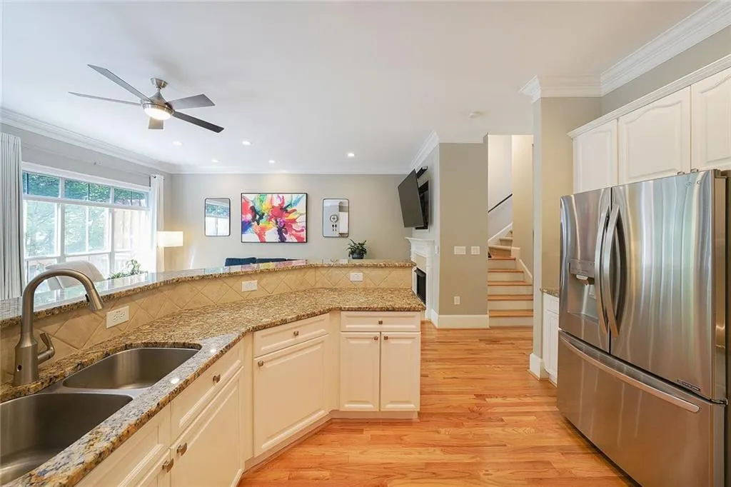 5434 Glenridge View, Atlanta, Georgia 30342, 3 Bedrooms Bedrooms, ,3 BathroomsBathrooms,Residential,For Sale,5434 Glenridge View,7656097 5434 Glenridge View, Atlanta, Georgia 30342, 3 Bedrooms Bedrooms, ,3 BathroomsBathrooms,Residential,For Sale,5434 Glenridge View,7656097