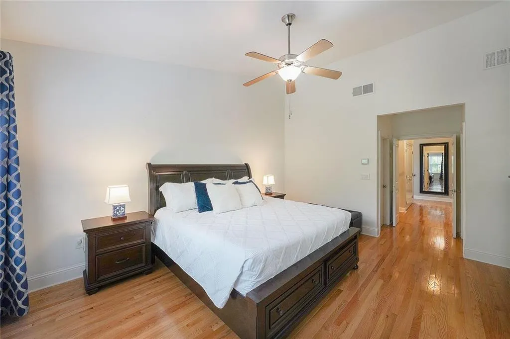 5434 Glenridge View, Atlanta, Georgia 30342, 3 Bedrooms Bedrooms, ,3 BathroomsBathrooms,Residential,For Sale,5434 Glenridge View,7656097 5434 Glenridge View, Atlanta, Georgia 30342, 3 Bedrooms Bedrooms, ,3 BathroomsBathrooms,Residential,For Sale,5434 Glenridge View,7656097