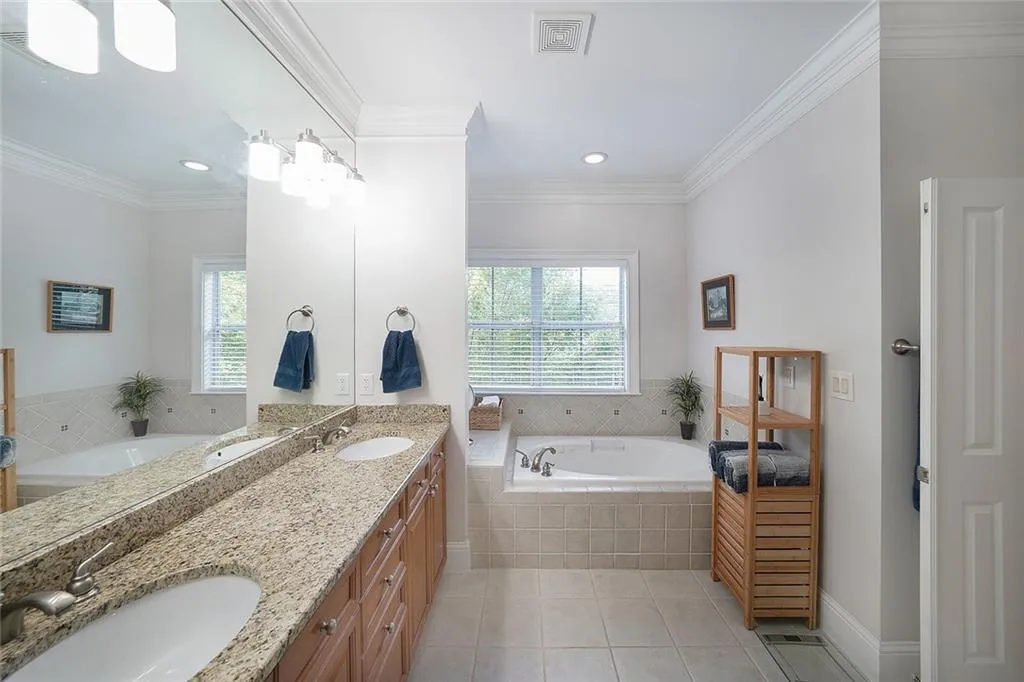 5434 Glenridge View, Atlanta, Georgia 30342, 3 Bedrooms Bedrooms, ,3 BathroomsBathrooms,Residential,For Sale,5434 Glenridge View,7656097 5434 Glenridge View, Atlanta, Georgia 30342, 3 Bedrooms Bedrooms, ,3 BathroomsBathrooms,Residential,For Sale,5434 Glenridge View,7656097