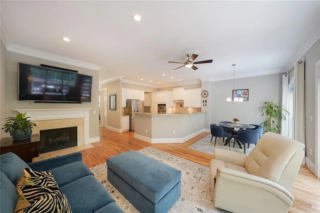 5434 Glenridge View, Atlanta, Georgia 30342, 3 Bedrooms Bedrooms, ,3 BathroomsBathrooms,Residential,For Sale,5434 Glenridge View,7656097 5434 Glenridge View, Atlanta, Georgia 30342, 3 Bedrooms Bedrooms, ,3 BathroomsBathrooms,Residential,For Sale,5434 Glenridge View,7656097