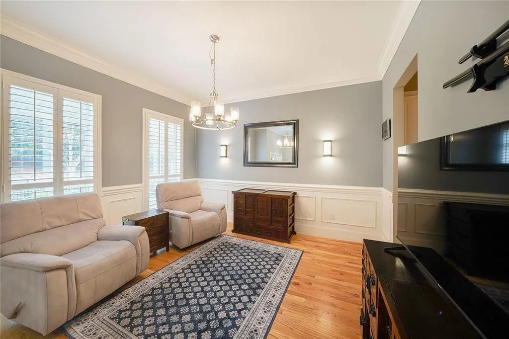 5434 Glenridge View, Atlanta, Georgia 30342, 3 Bedrooms Bedrooms, ,3 BathroomsBathrooms,Residential,For Sale,5434 Glenridge View,7656097 5434 Glenridge View, Atlanta, Georgia 30342, 3 Bedrooms Bedrooms, ,3 BathroomsBathrooms,Residential,For Sale,5434 Glenridge View,7656097