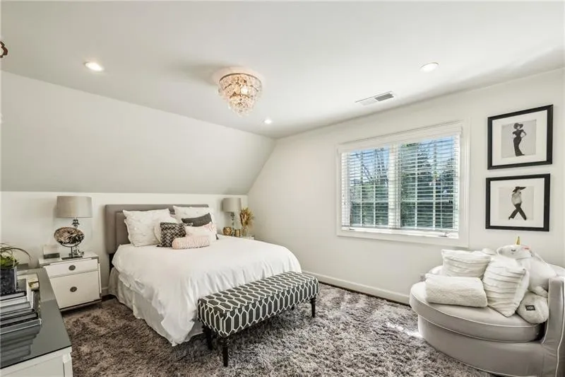 105 Kingston Manor, Atlanta, Georgia 30342, 7 Bedrooms Bedrooms, ,7 BathroomsBathrooms,Residential,For Sale,105 Kingston Manor,7699271