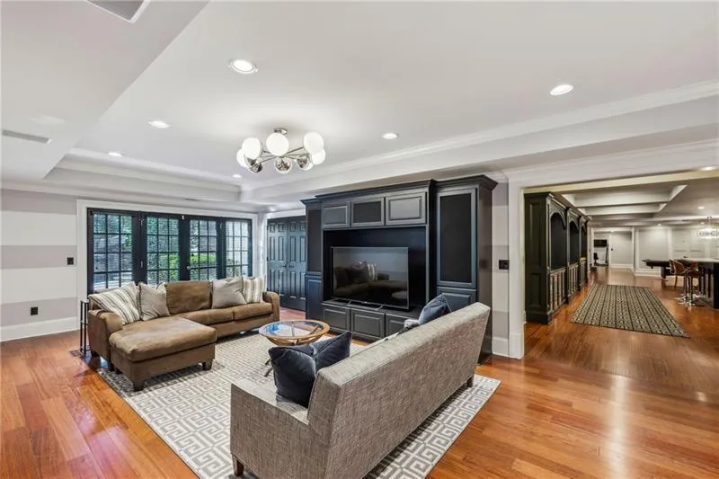 105 Kingston Manor, Atlanta, Georgia 30342, 7 Bedrooms Bedrooms, ,7 BathroomsBathrooms,Residential,For Sale,105 Kingston Manor,7699271