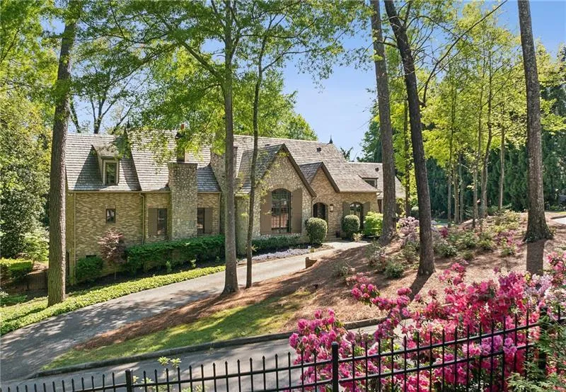 105 Kingston Manor, Atlanta, Georgia 30342, 7 Bedrooms Bedrooms, ,7 BathroomsBathrooms,Residential,For Sale,105 Kingston Manor,7699271