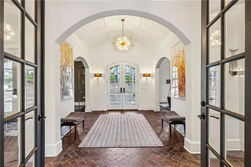 105 Kingston Manor, Atlanta, Georgia 30342, 7 Bedrooms Bedrooms, ,7 BathroomsBathrooms,Residential,For Sale,105 Kingston Manor,7699271