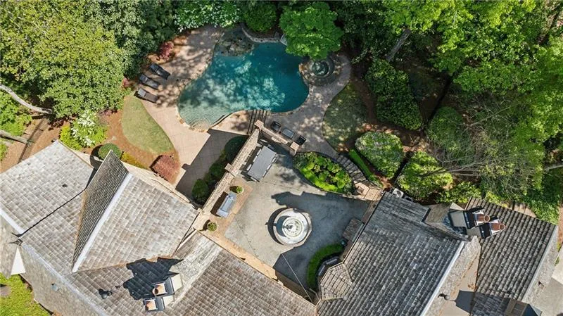 105 Kingston Manor, Atlanta, Georgia 30342, 7 Bedrooms Bedrooms, ,7 BathroomsBathrooms,Residential,For Sale,105 Kingston Manor,7699271