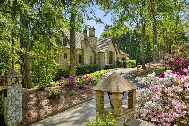 105 Kingston Manor, Atlanta, Georgia 30342, 7 Bedrooms Bedrooms, ,7 BathroomsBathrooms,Residential,For Sale,105 Kingston Manor,7699271