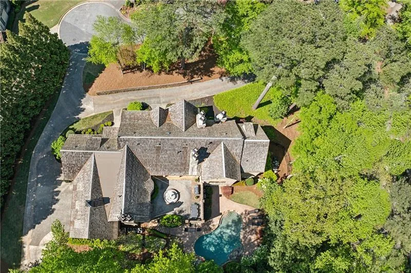105 Kingston Manor, Atlanta, Georgia 30342, 7 Bedrooms Bedrooms, ,7 BathroomsBathrooms,Residential,For Sale,105 Kingston Manor,7699271