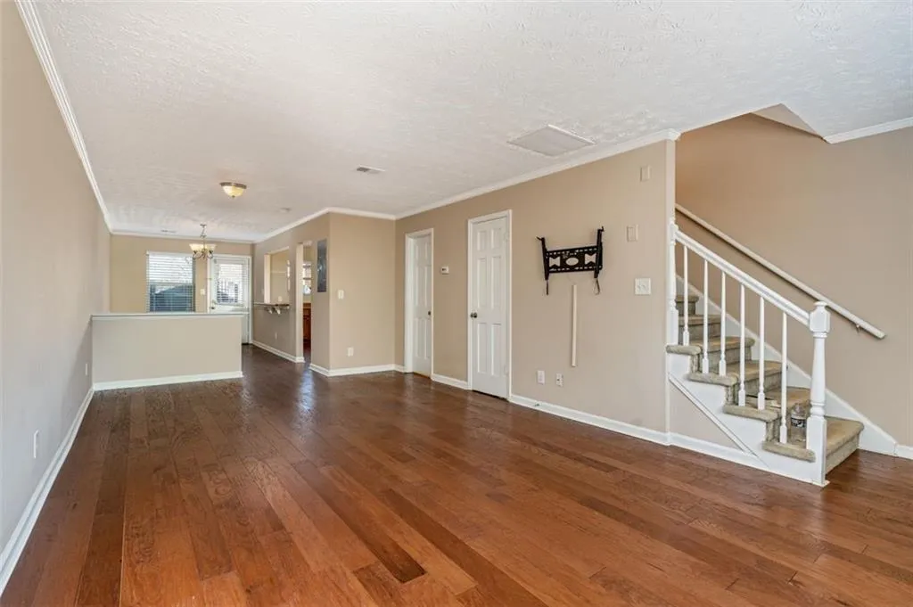 175 N River Drive Unit B, Atlanta, Georgia 30350, 2 Bedrooms Bedrooms, ,2 BathroomsBathrooms,Residential,Sold,175 N River Drive Unit B,6999931