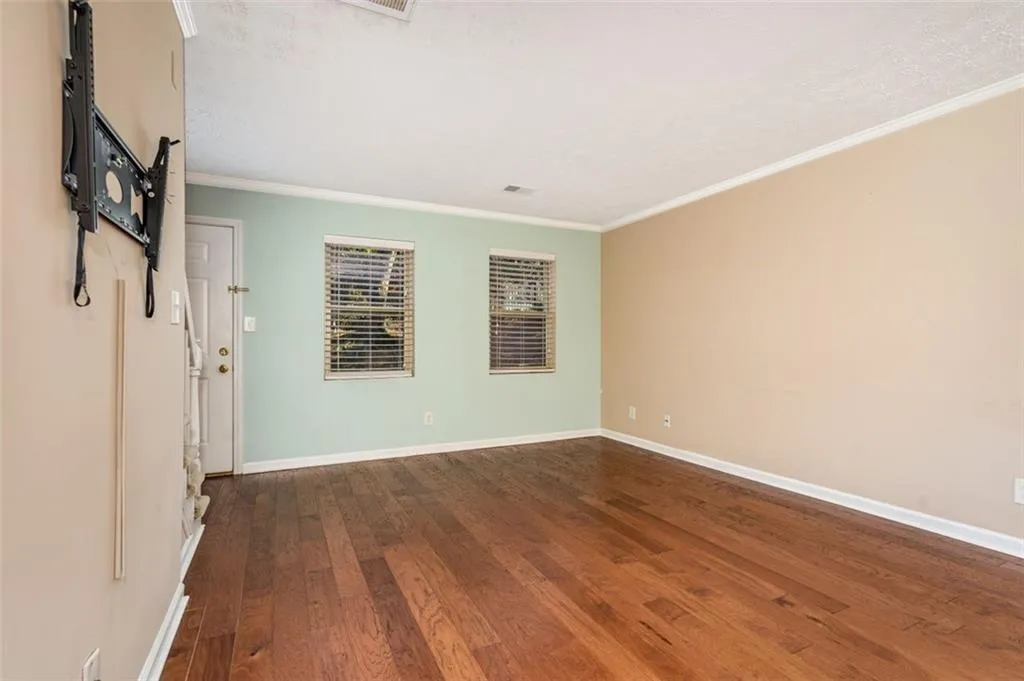 175 N River Drive Unit B, Atlanta, Georgia 30350, 2 Bedrooms Bedrooms, ,2 BathroomsBathrooms,Residential,Sold,175 N River Drive Unit B,6999931