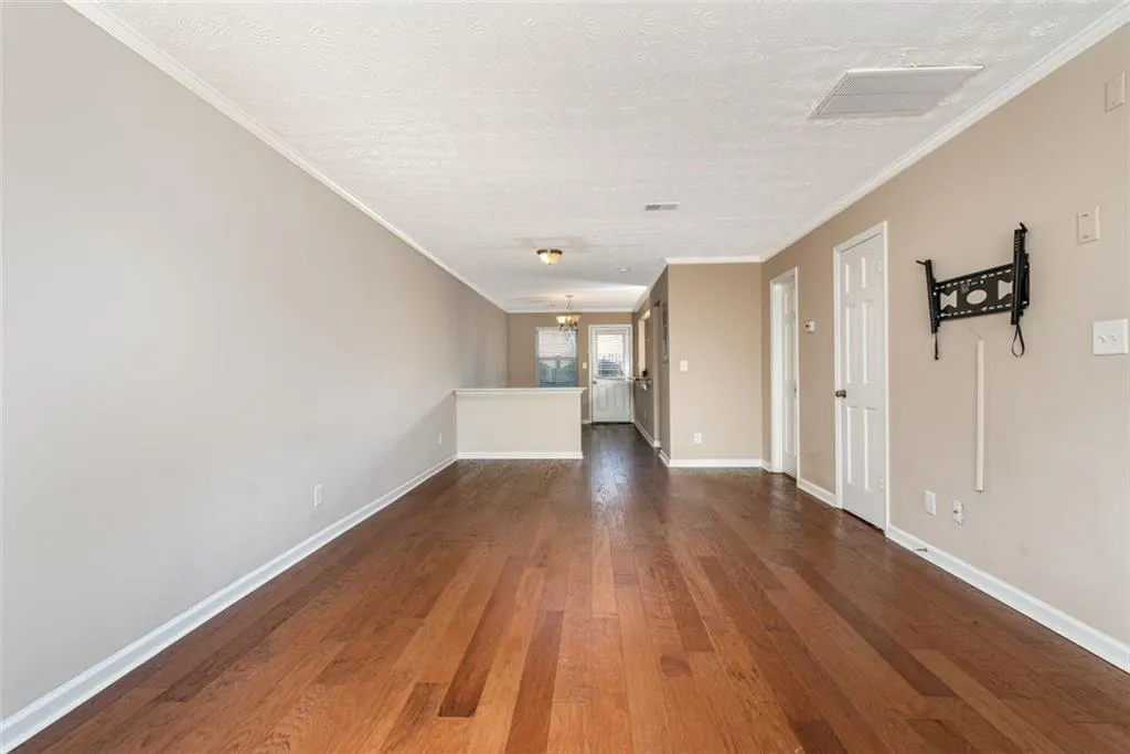 175 N River Drive Unit B, Atlanta, Georgia 30350, 2 Bedrooms Bedrooms, ,2 BathroomsBathrooms,Residential,Sold,175 N River Drive Unit B,6999931